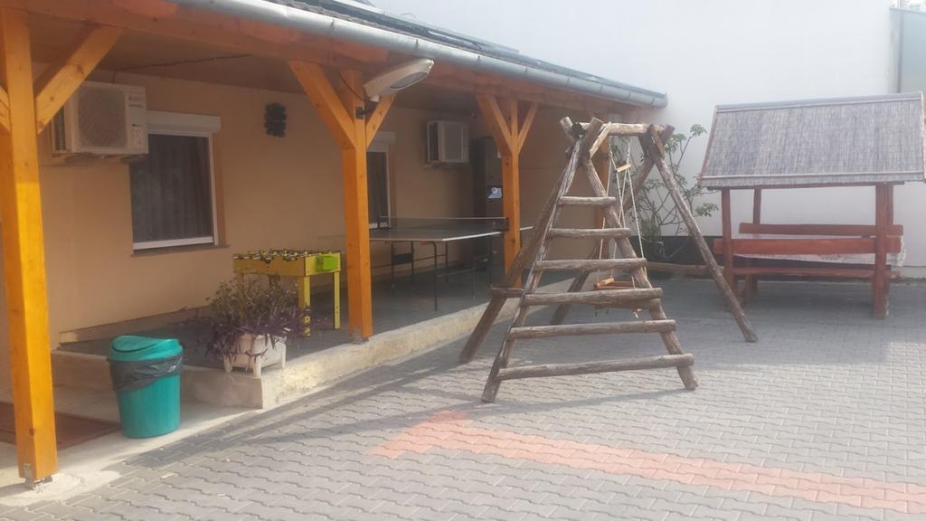 Oazis Apartman Harkany Exterior photo